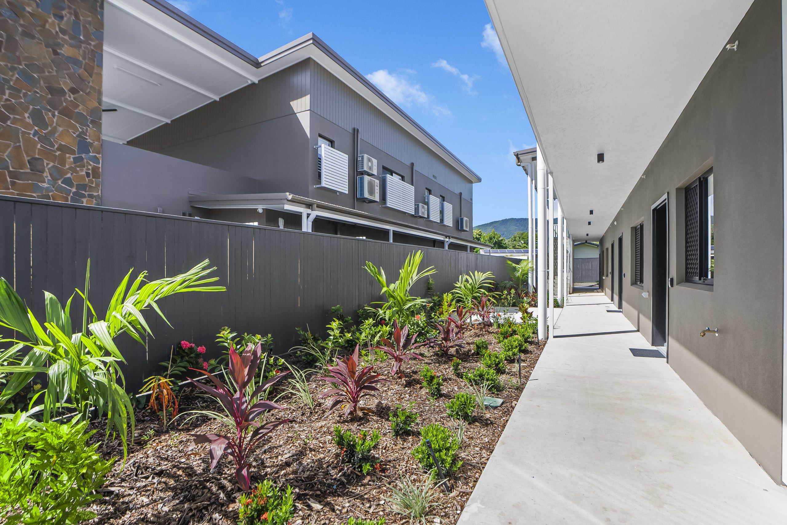 Single residence Apartments in Mooroobool — Home image 2