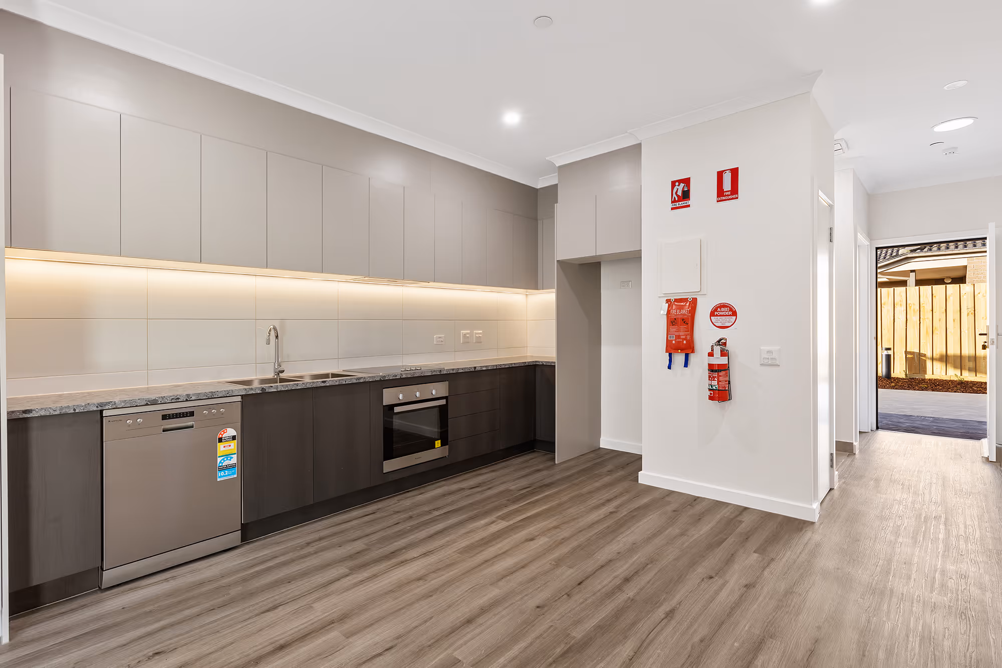 1 Bedroom Robust Unit (+OOA) in Pakenham - Last One Remaining! — Home image 13