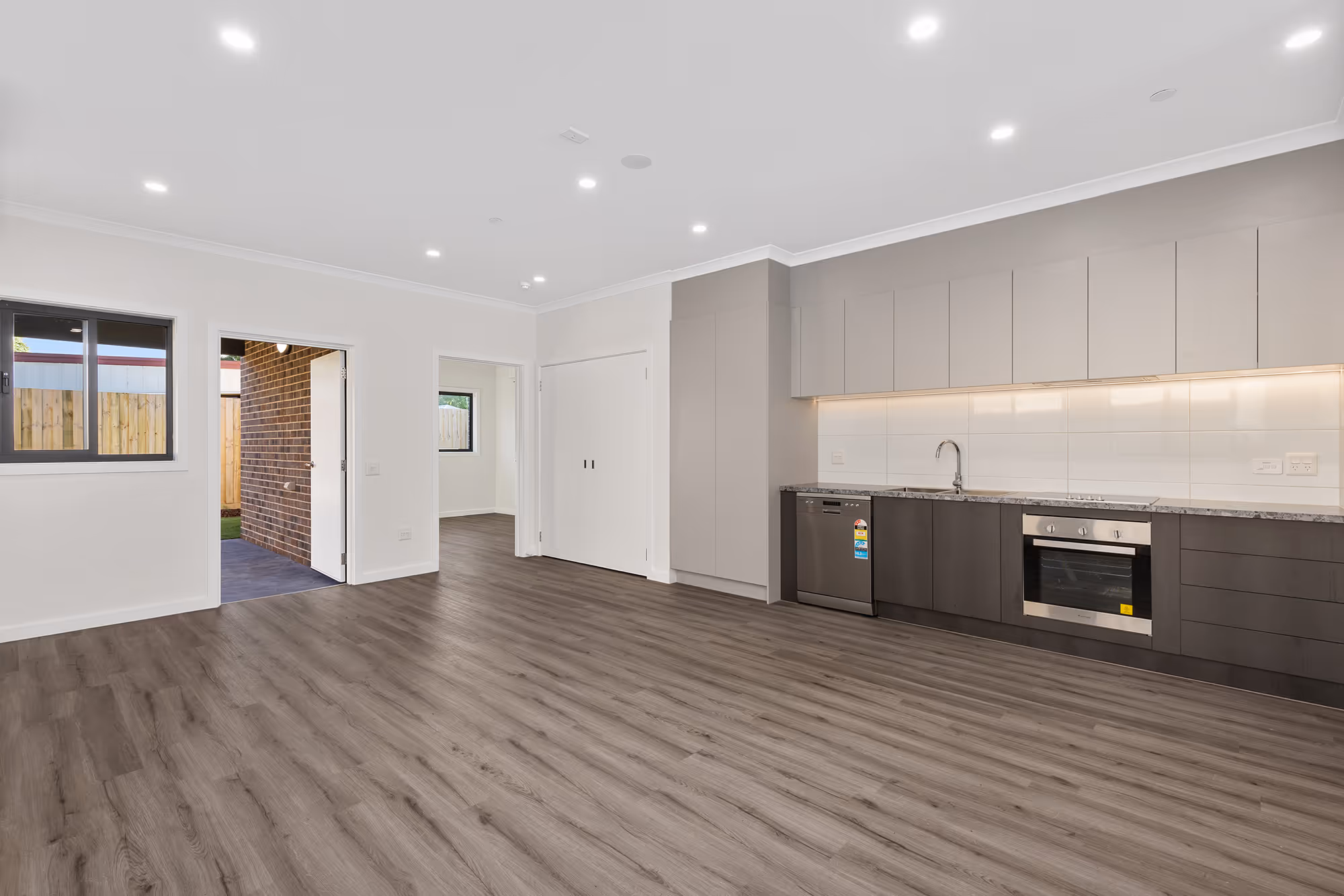 1 Bedroom Robust Unit (+OOA) in Pakenham - Last One Remaining! — Home image 16