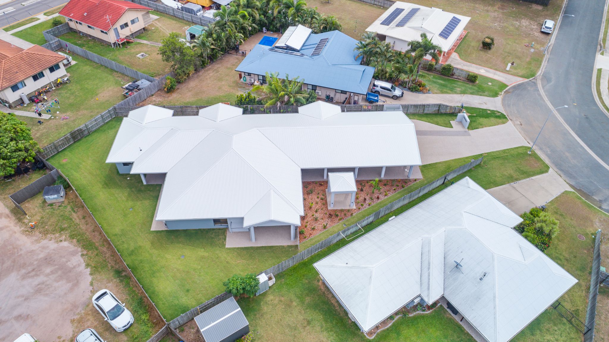 High Physical Support Villa's - Hill view Place, Bowen — Home image 2