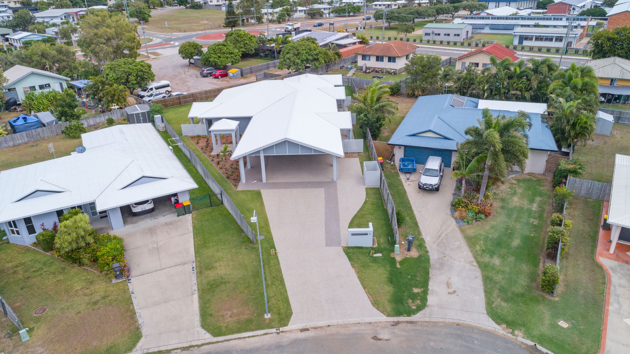 High Physical Support Villa's - Hill view Place, Bowen — Home image 4