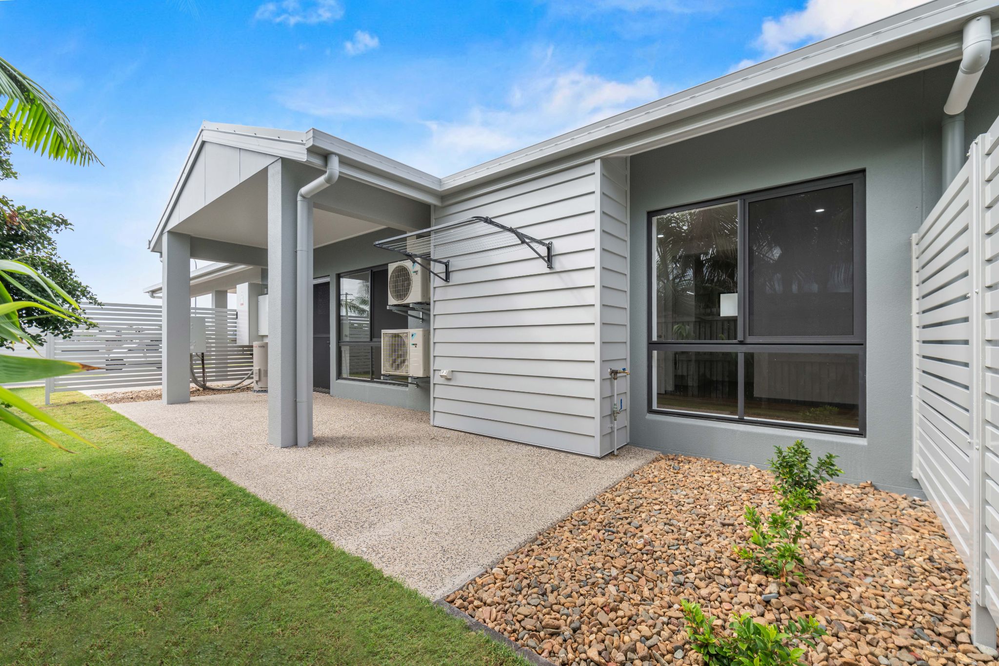 High Physical Support Villa's - Hill view Place, Bowen — Home image 6