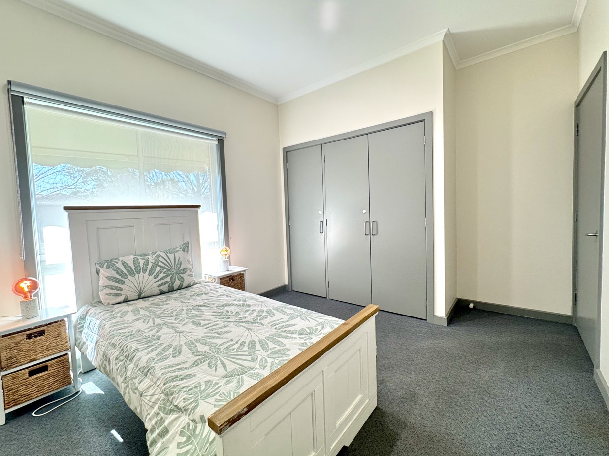 Comfort and Community in Pakenham SDA home — Home image 3