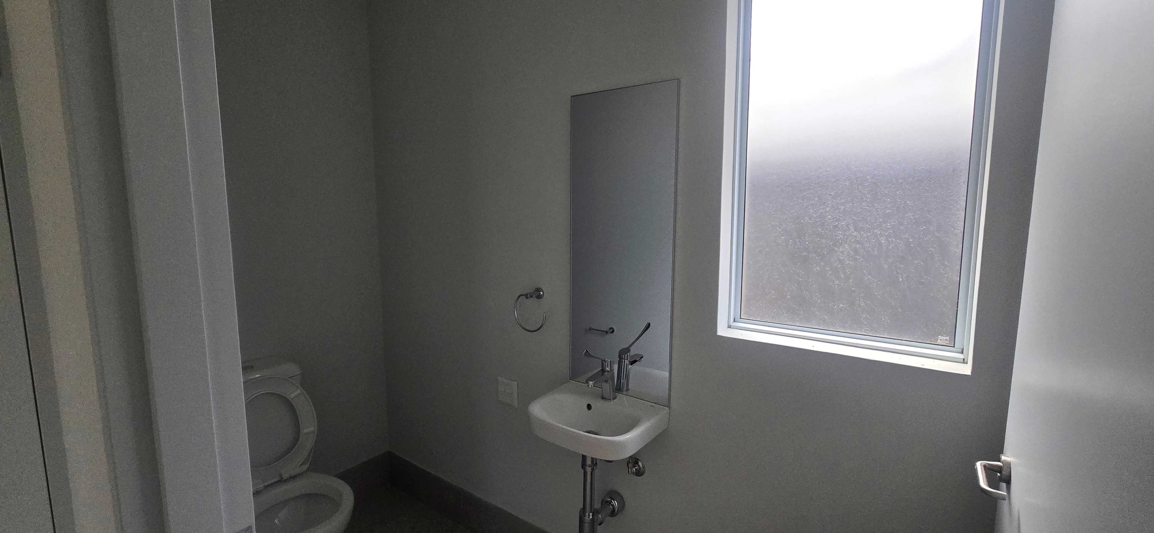 HPS Home in Baldivis - 3 Bed with ensuites & Onsite Overnight Room ! — Home image 10