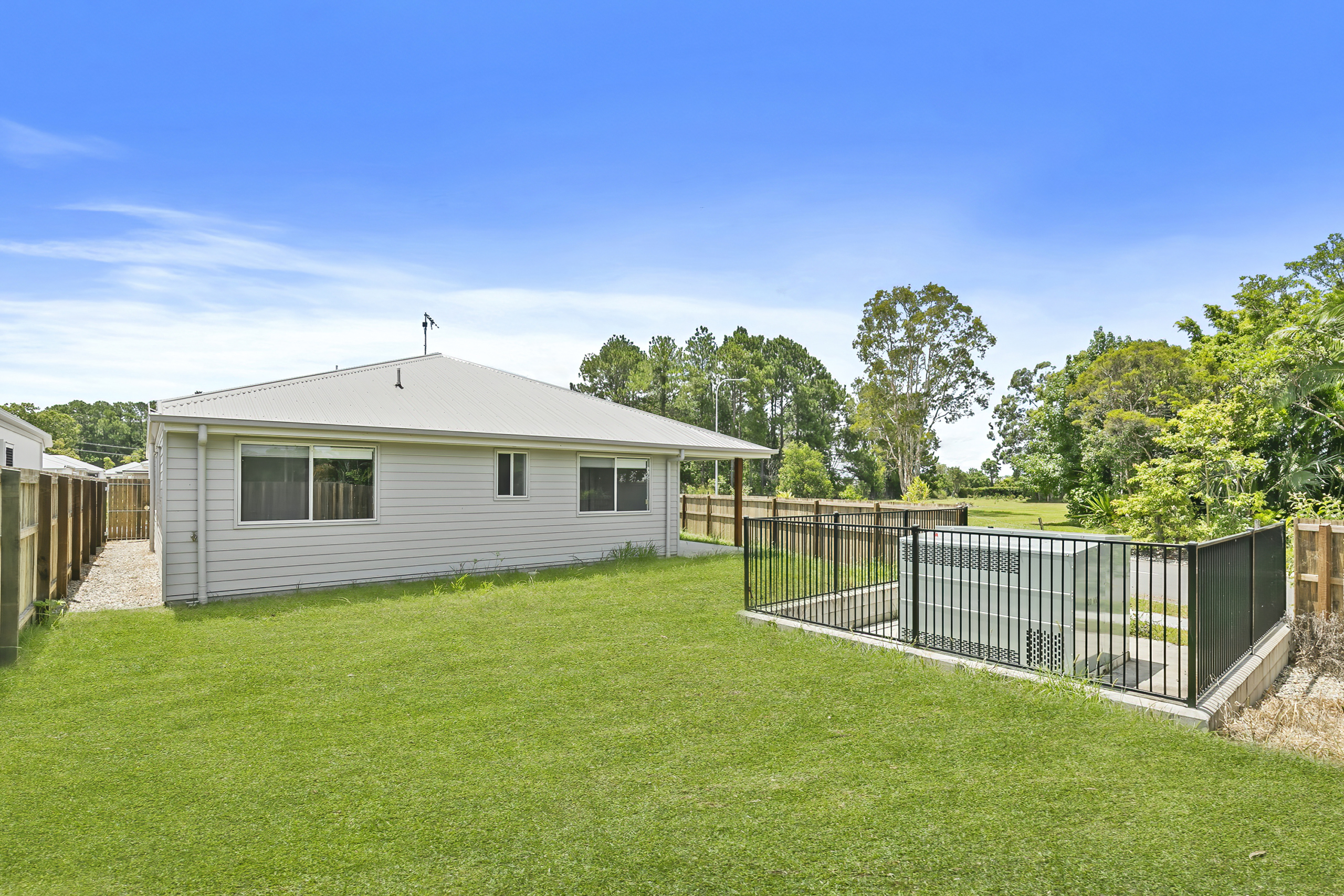 CABOOLTURE QLD – IMPROVED LIVEABILITY HOUSE — Home image 2