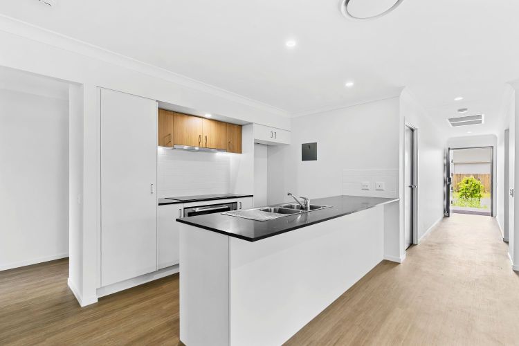 CABOOLTURE QLD – IMPROVED LIVEABILITY HOUSE — Home image 5