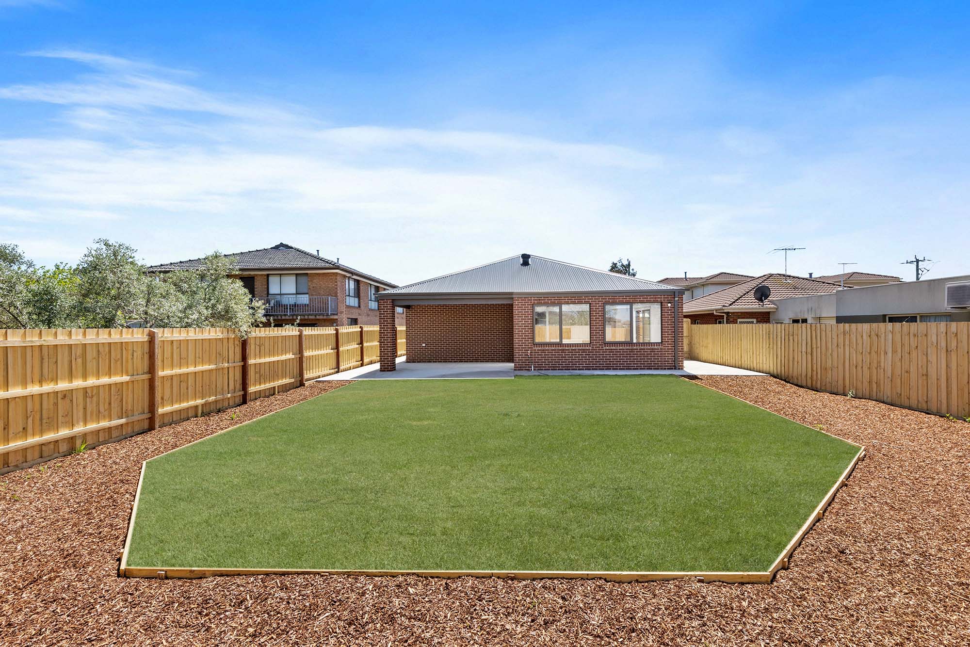 Accessible living in bustling suburb — Home image 8