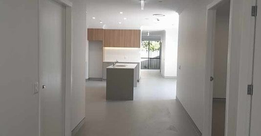 Omaroo House - Leumeah — Home image 2