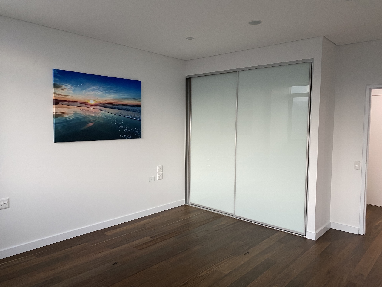 SDA Unit 1:1 Support - Signature Building,Wollongong CBD — Home image 4