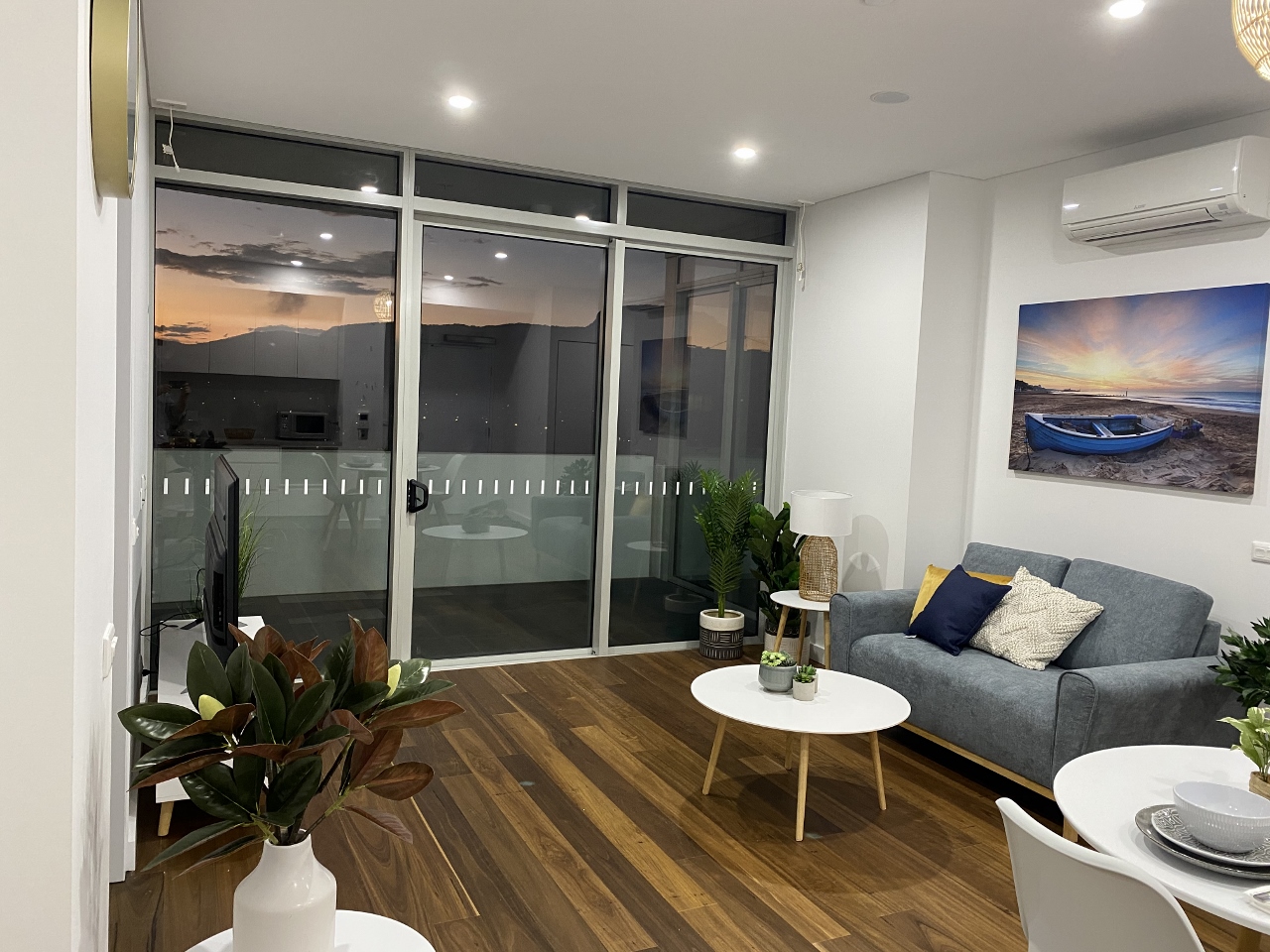SDA Unit 1:1 Support - Signature Building,Wollongong CBD — Home image 5
