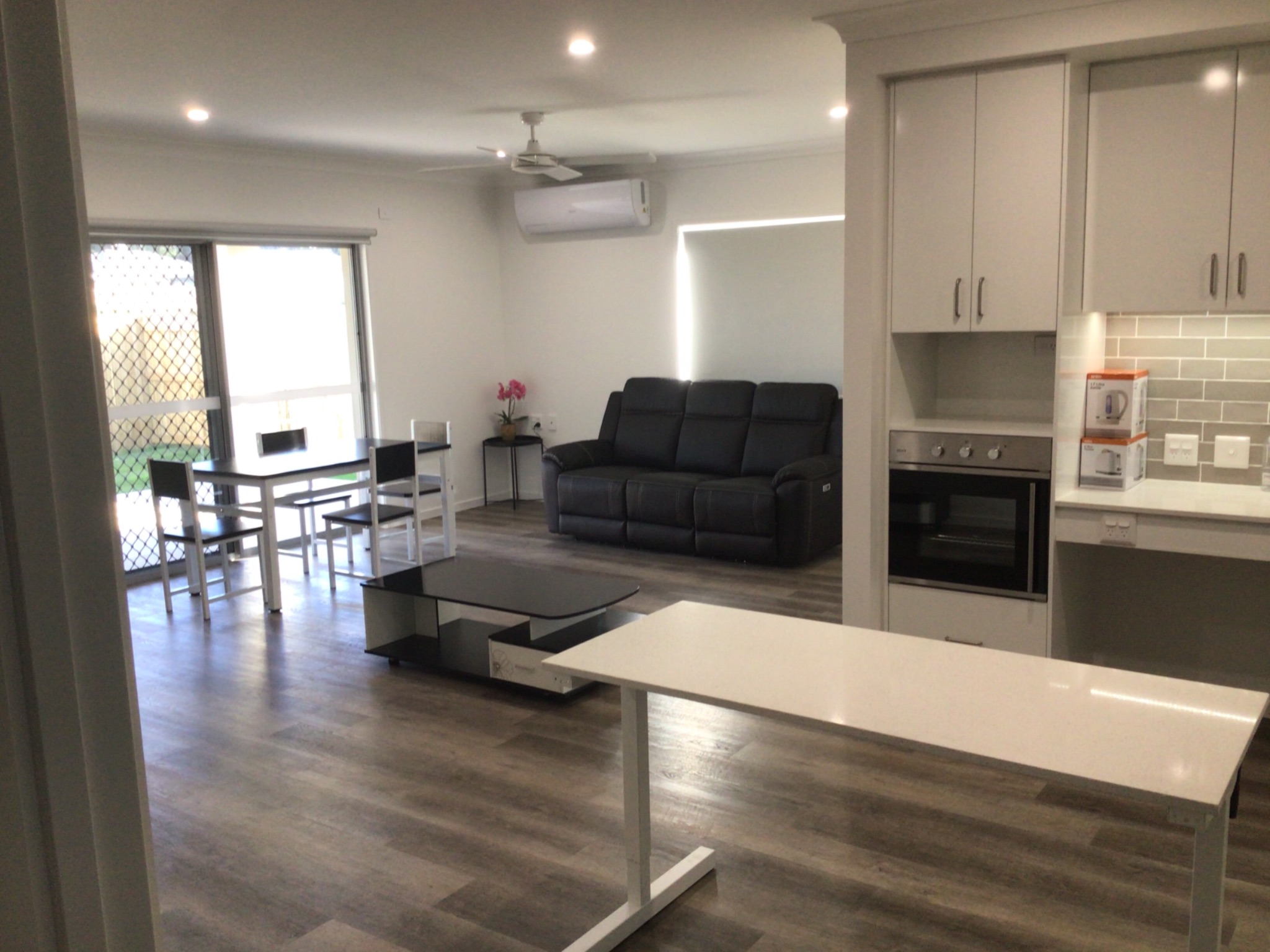 Brand new 3 BR HPS, close to amenities, friendly neighbourhood — Home image 6