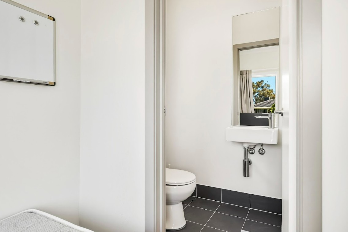 Comfortable Living in Platinum SDA Home in Munno Para West — Home image 5