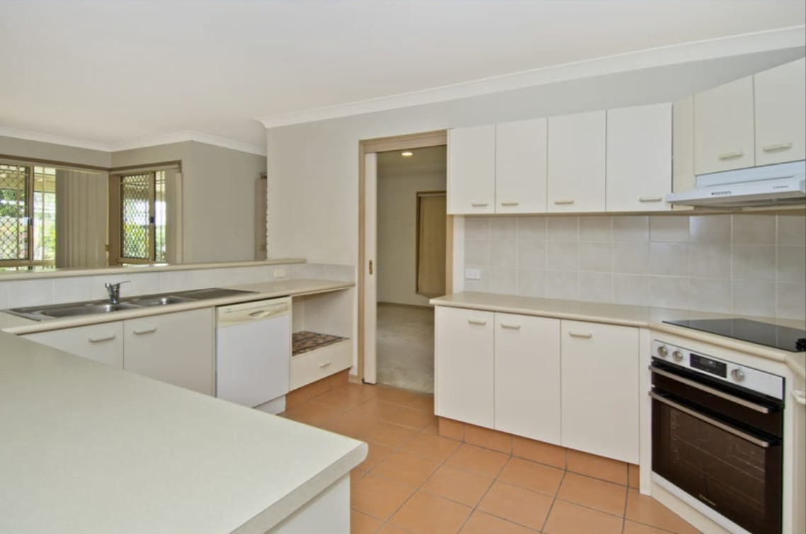 Situated close to QLD main theme parks and central to an abundance of amenities — Home image 2