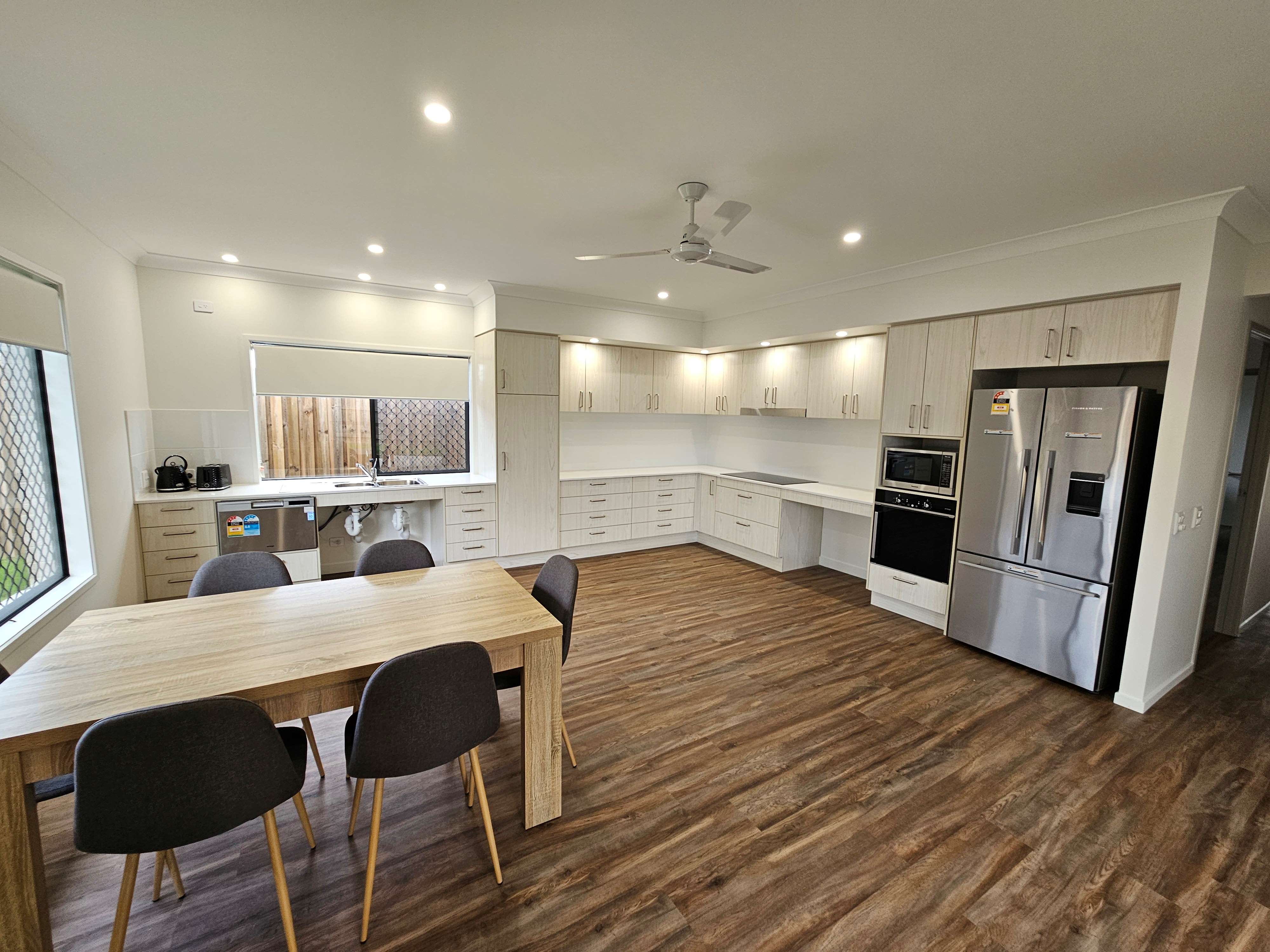 High Physical Support House, Cape Barren Cct, Banya — Home image 3