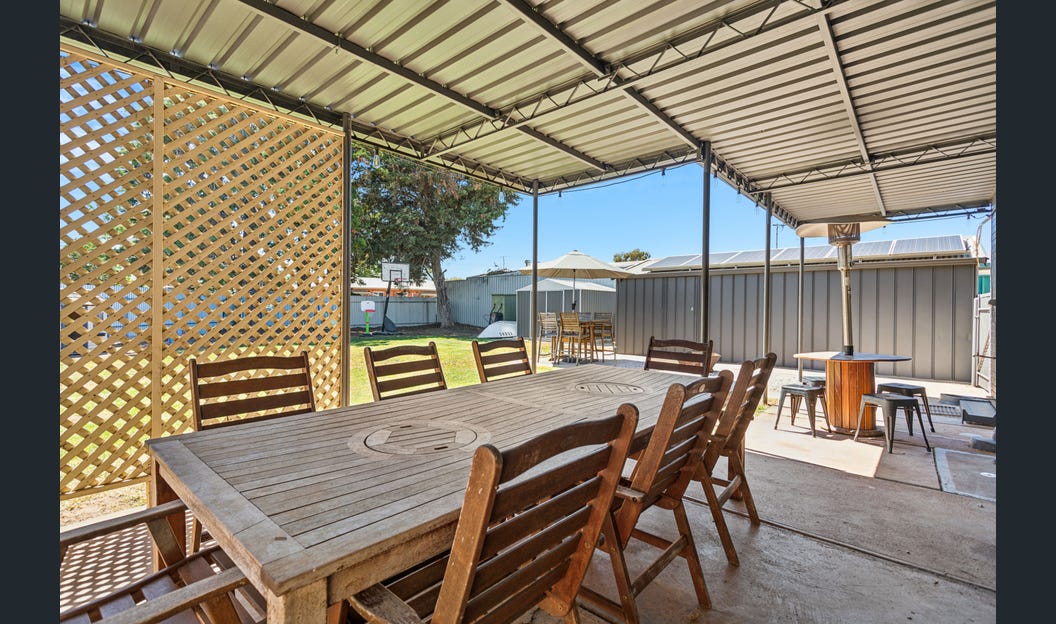 SIL house in Salisbury - FULLY FURNISHED and AVAILABLE NOW — Home image 4