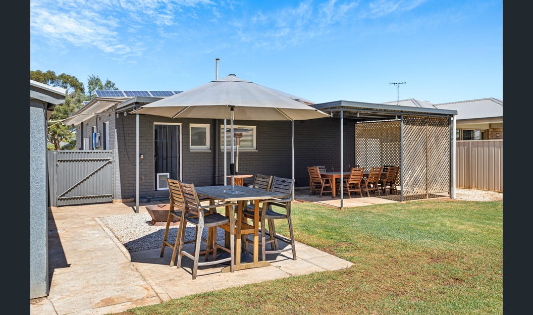 SIL house in Salisbury - FULLY FURNISHED and AVAILABLE NOW — Home image 7