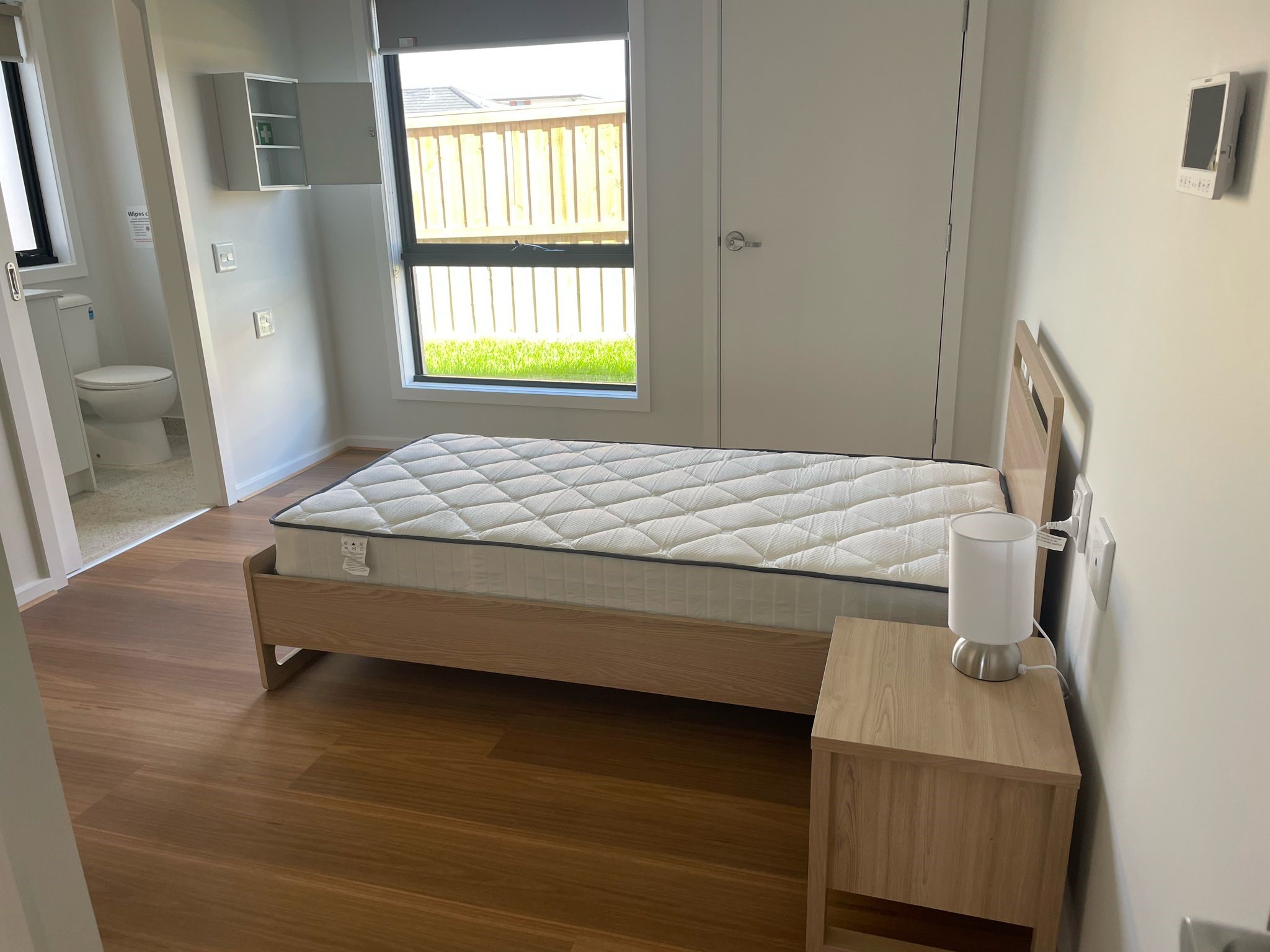 Beautiful 3 Bedroom Residence - The Perfect Place to Call Home! — Home image 2