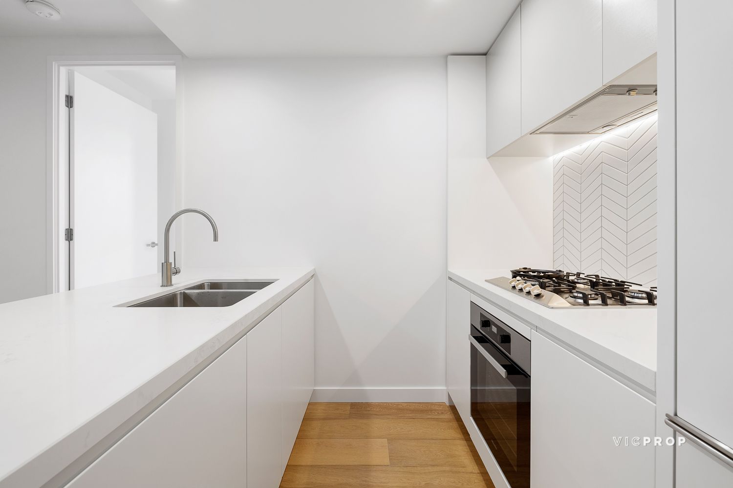 Modern Luxury Living 1 Bedroom SIL House in the Heart of Box Hill — Home image 2