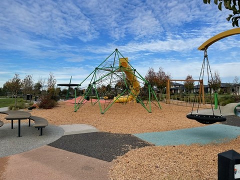 CURZON - HPS/BARIATRIC - Clyde North, Vic — Home image 5