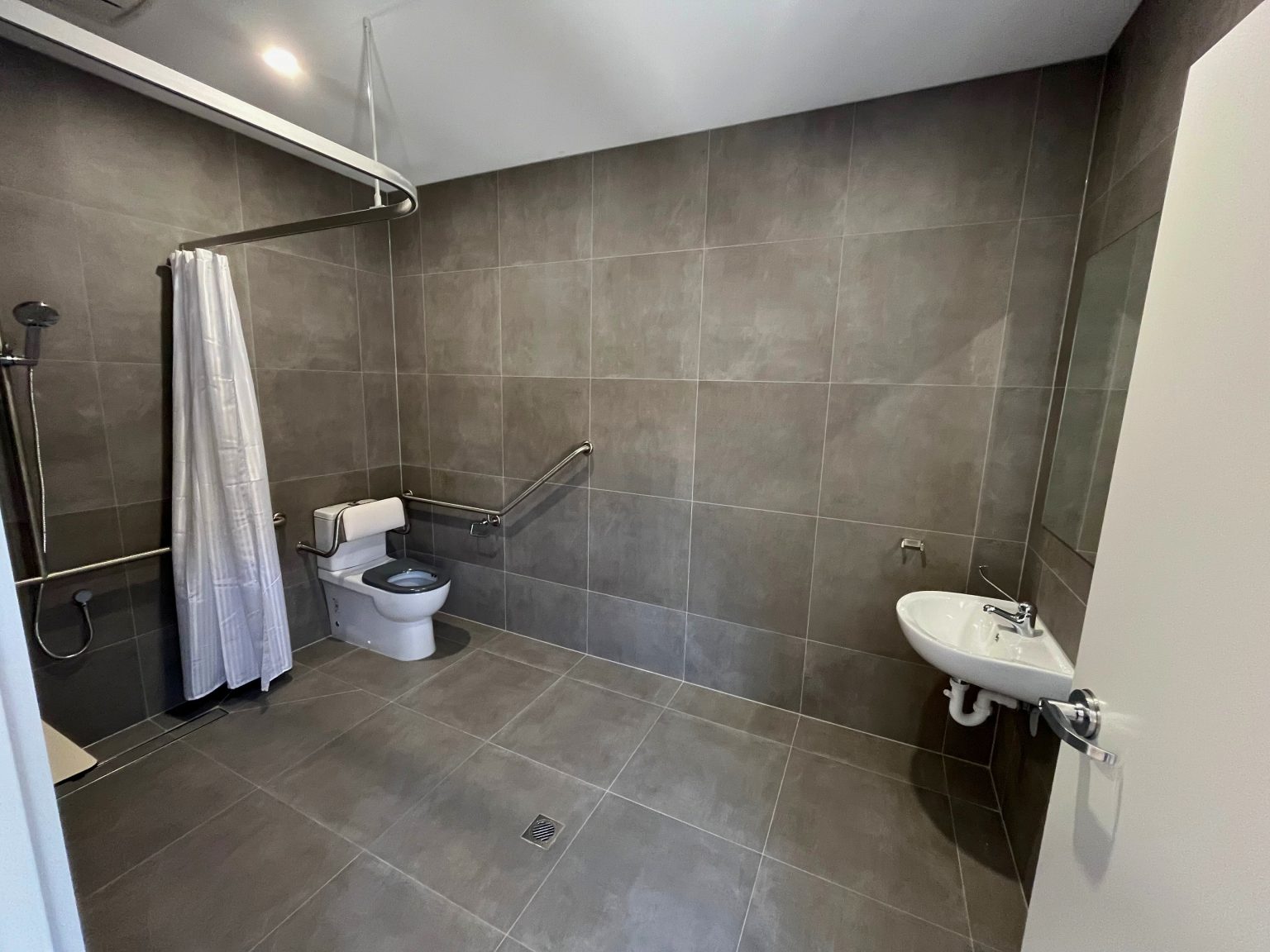 CURZON - HPS/BARIATRIC - Clyde North, Vic — Home image 6