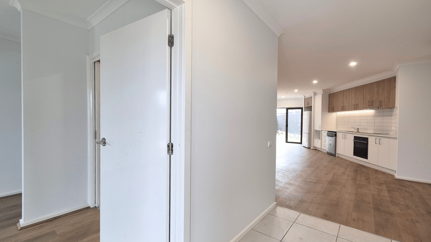 Sole occupancy robust/IL villa - Wyndham Vale - now available — Home image 4