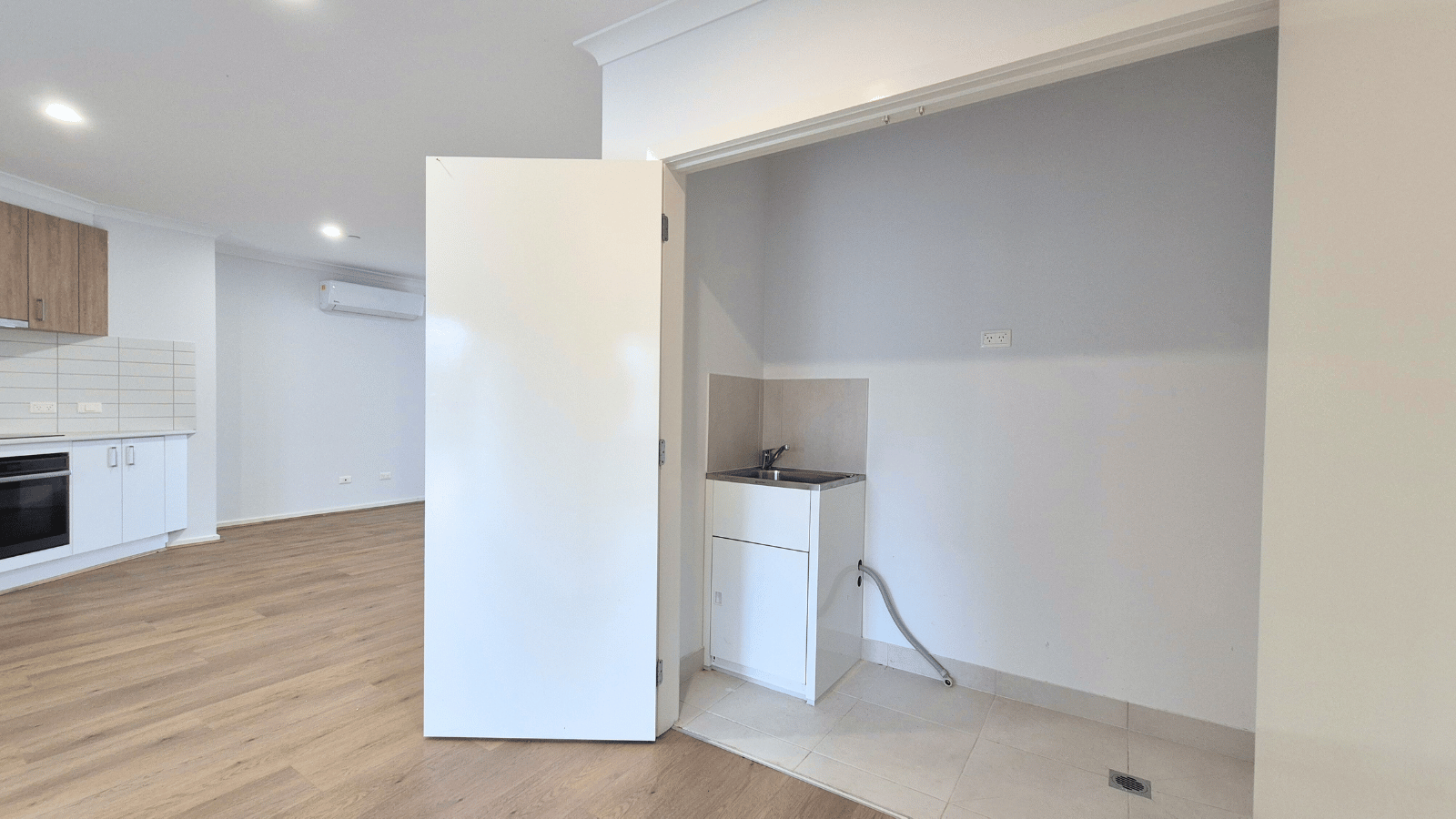Sole occupancy robust/IL villa - Wyndham Vale - now available — Home image 14