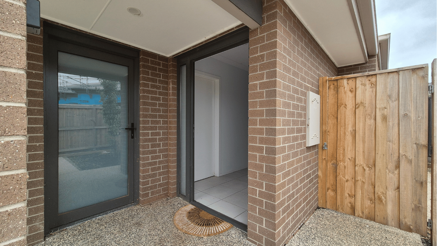 Sole occupancy robust/IL villa - Wyndham Vale - now available — Home image 3