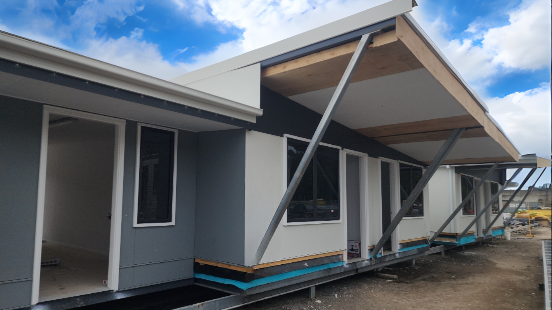 Rockhampton - 2 x 1 Bed Villas + OOA (Robust) — Home image 6