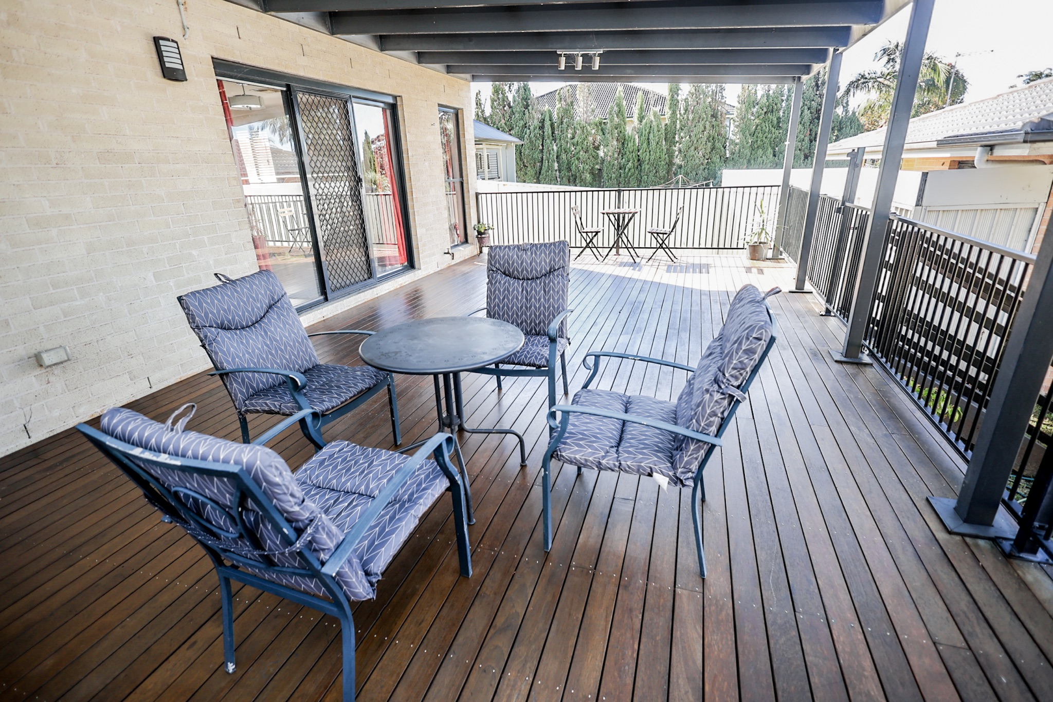 Open-Plan Living in the Heart of Seven Hills - 4 Bedroom - Fully Furnished  - Available now — Home image 7