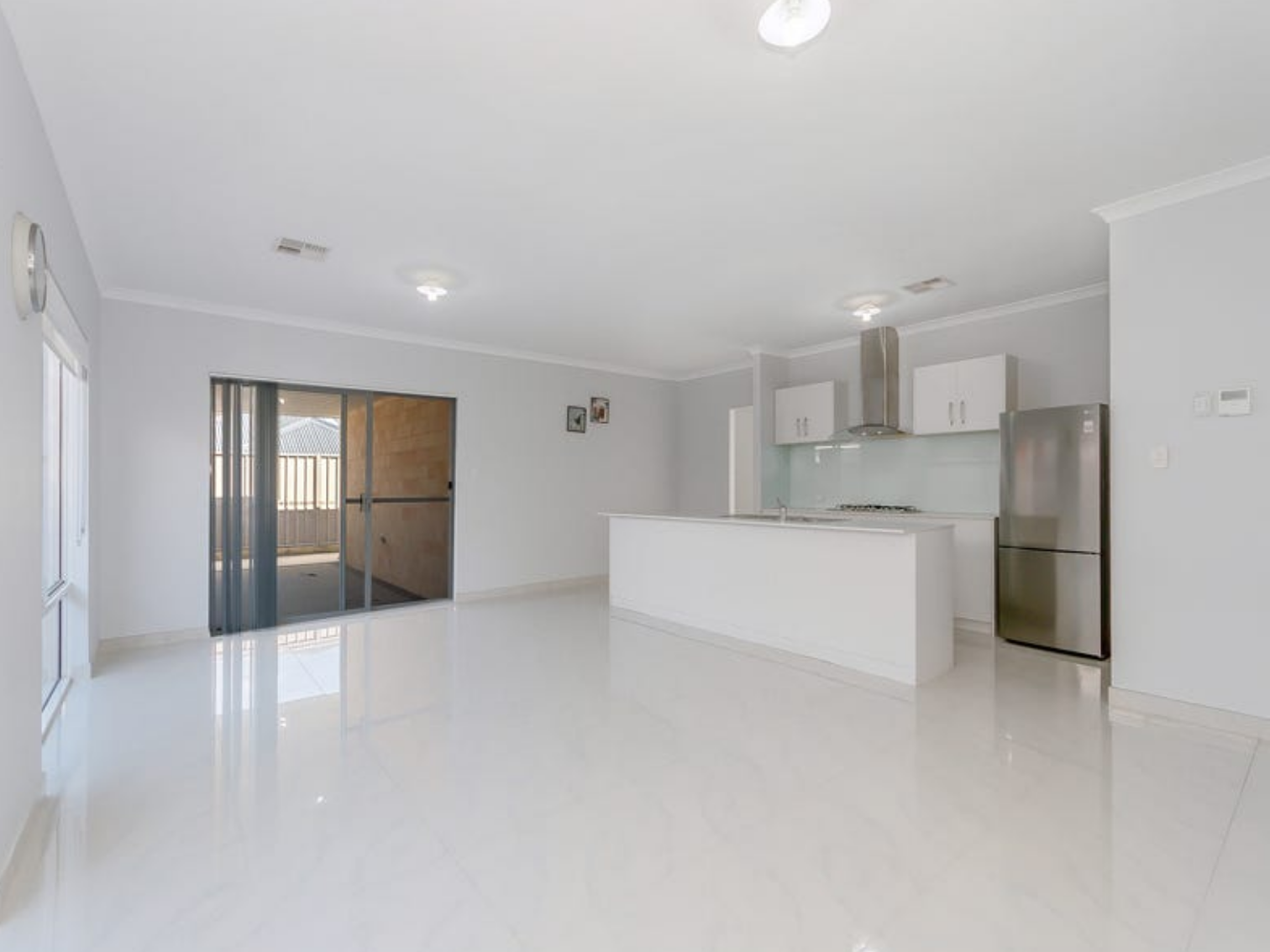 Modern Martin Home with Theatre Room and Estate Amenities — Home image 18