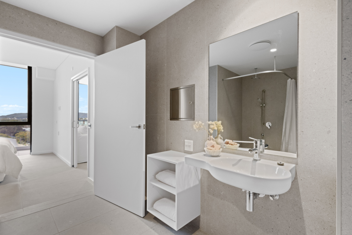 1 Bedroom Apartments, Point Frederick — Home image 6