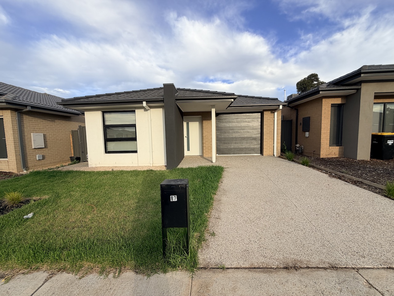 Bright 2-Bedroom + OOA Home with Private Courtyards — Home image 2