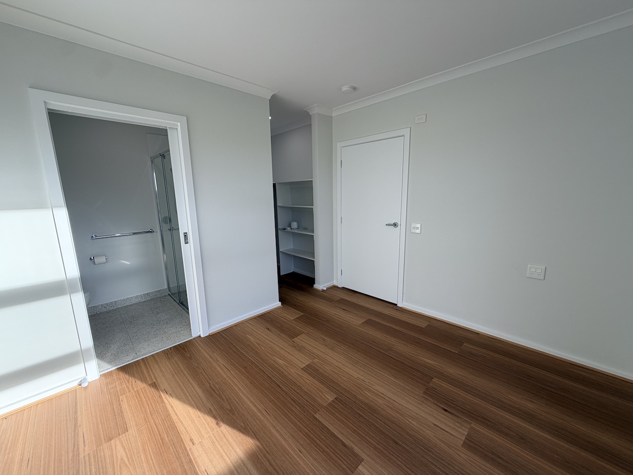Bright 2-Bedroom + OOA Home with Private Courtyards — Home image 9