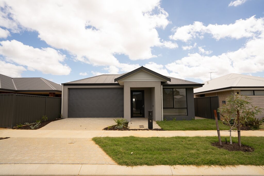 * BRAND NEW * HPS Hilbert — Home image 2