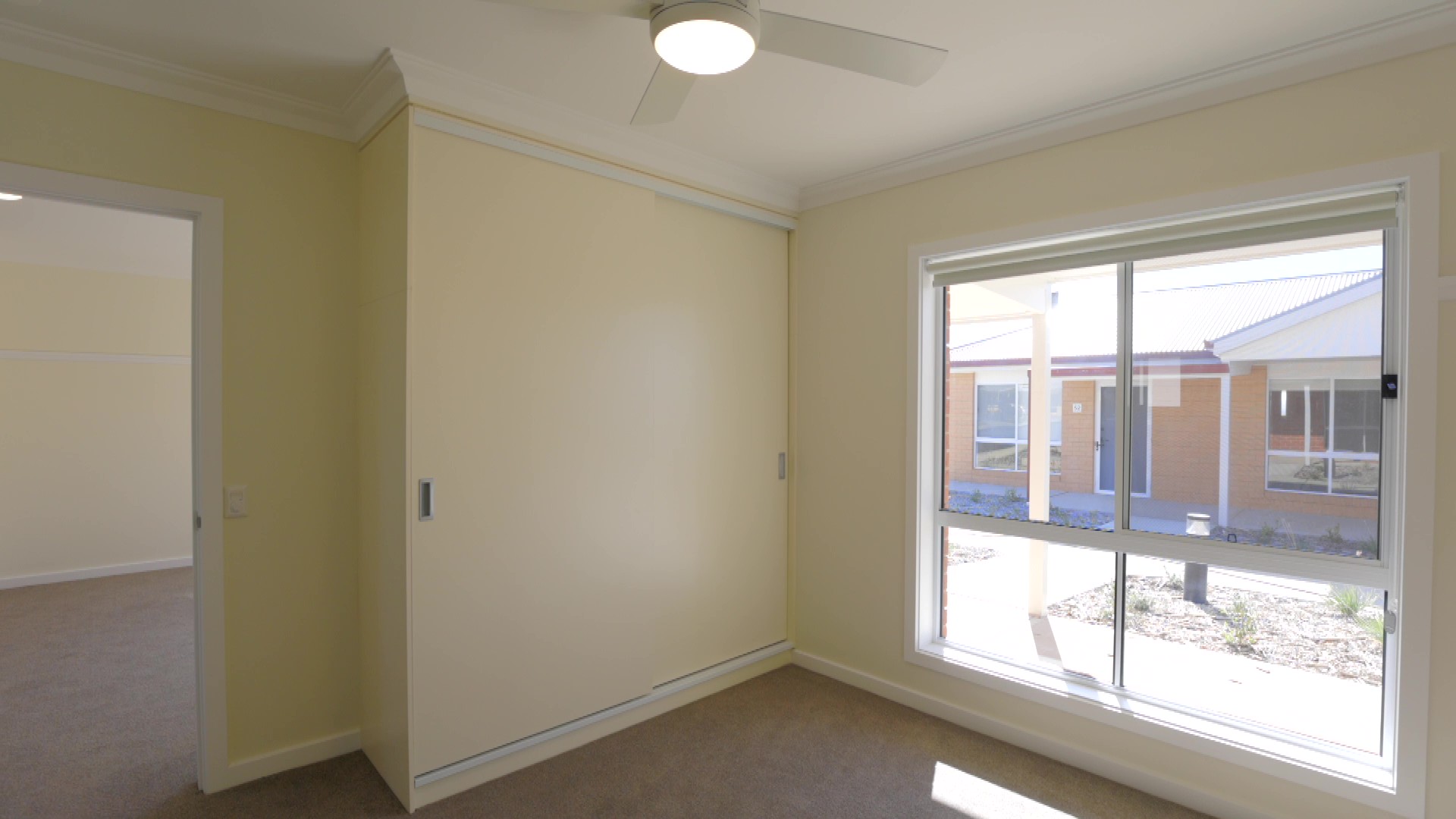 Unit 32 Improved Liveability Unit - Glenfield Park NSW — Home image 7