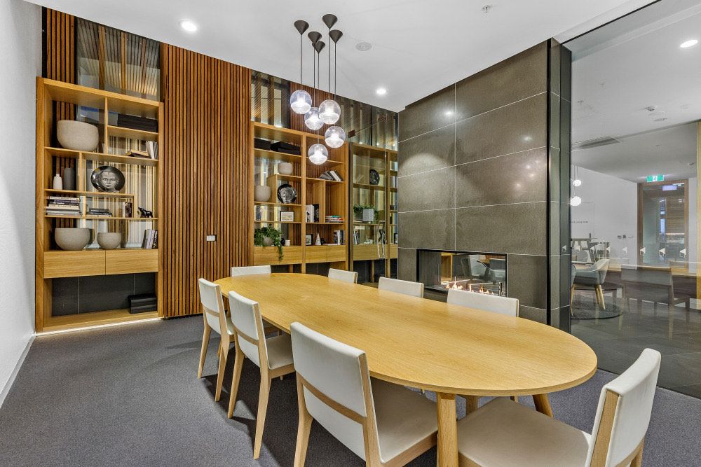 Sleek 1-Bed Apartment by Waterfront Promenade — Home image 9