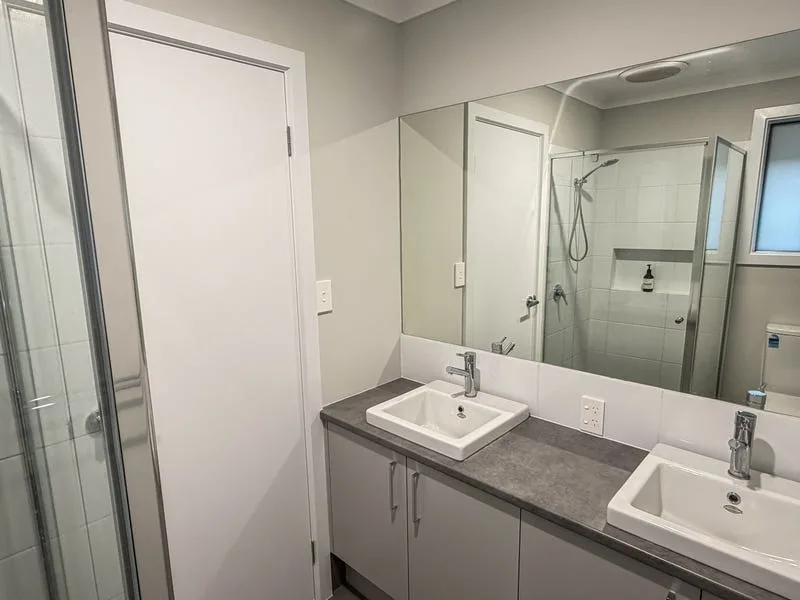 Spacious Newly Built 4-Bedroom SIL Murray Bridge — Home image 7