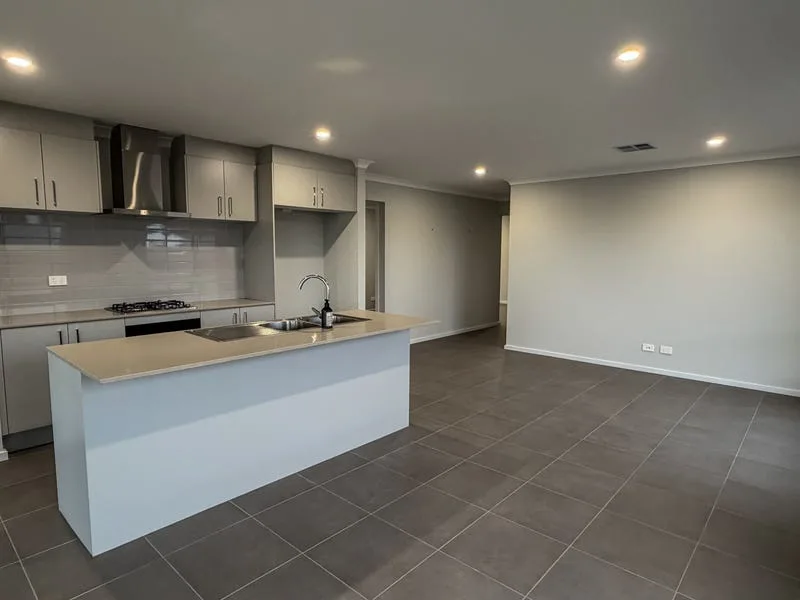 Spacious Newly Built 4-Bedroom SIL Murray Bridge — Home image 10