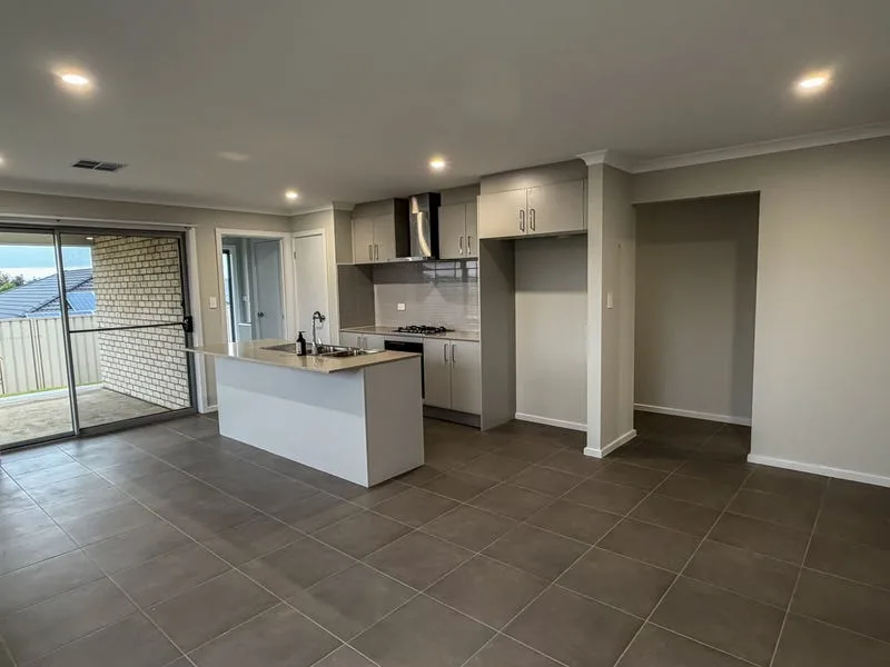 Spacious Newly Built 4-Bedroom SIL Murray Bridge — Home image 13