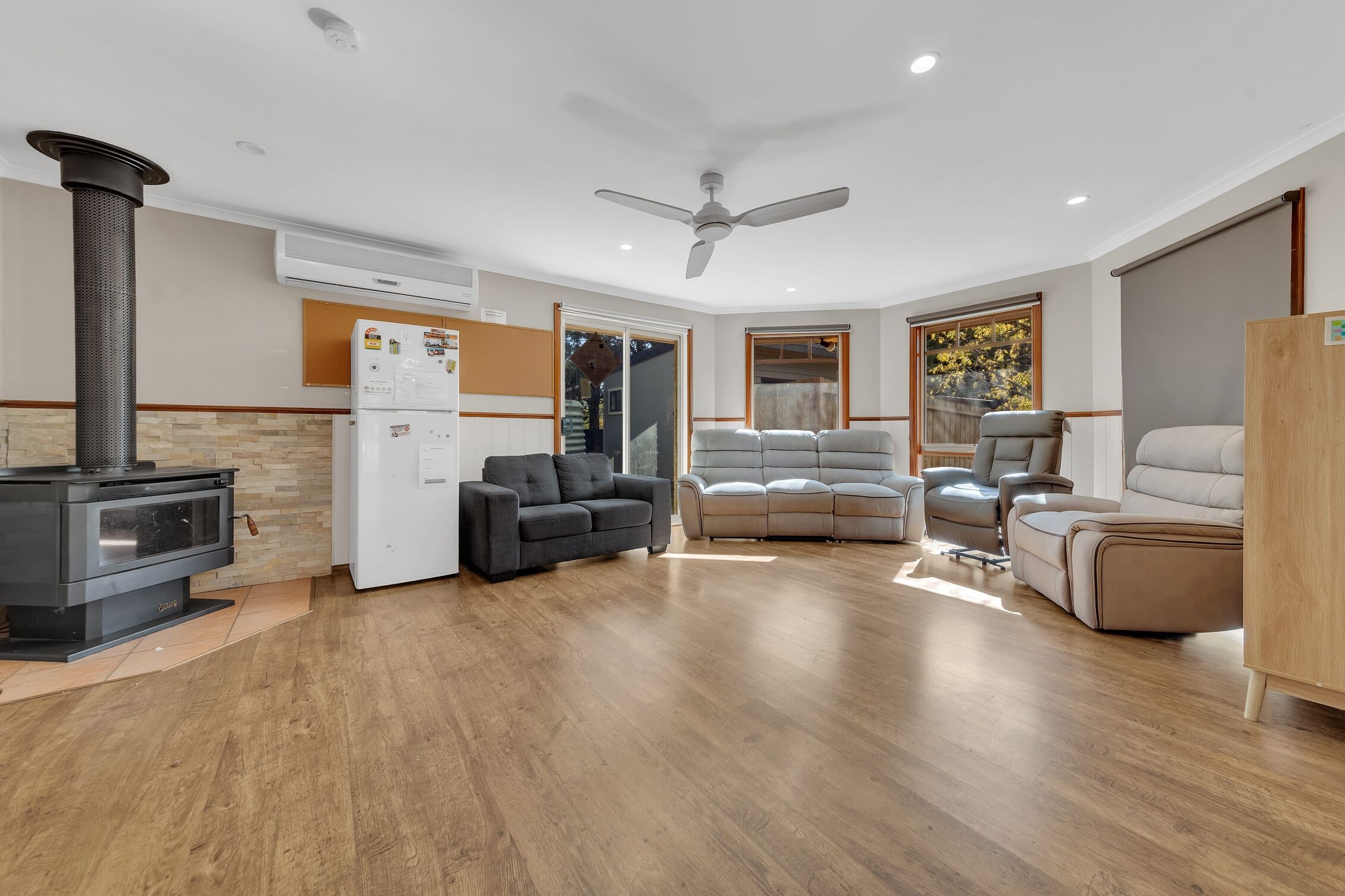 Your Cozy Haven: A Place to Feel Right at Home in Cranbourne South — Home image 3