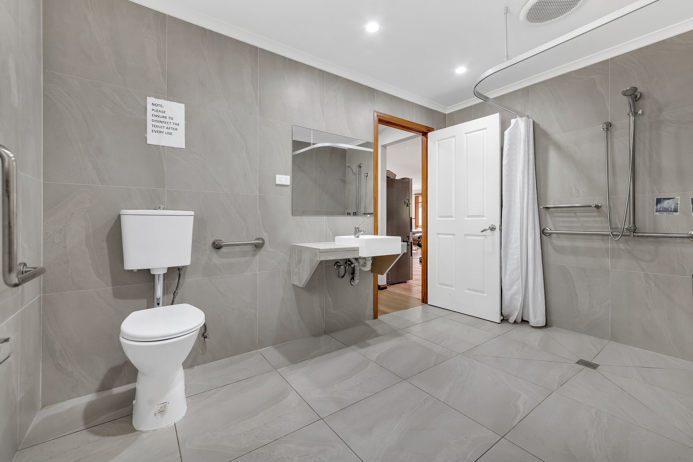 Your Cozy Haven: A Place to Feel Right at Home in Cranbourne South — Home image 6
