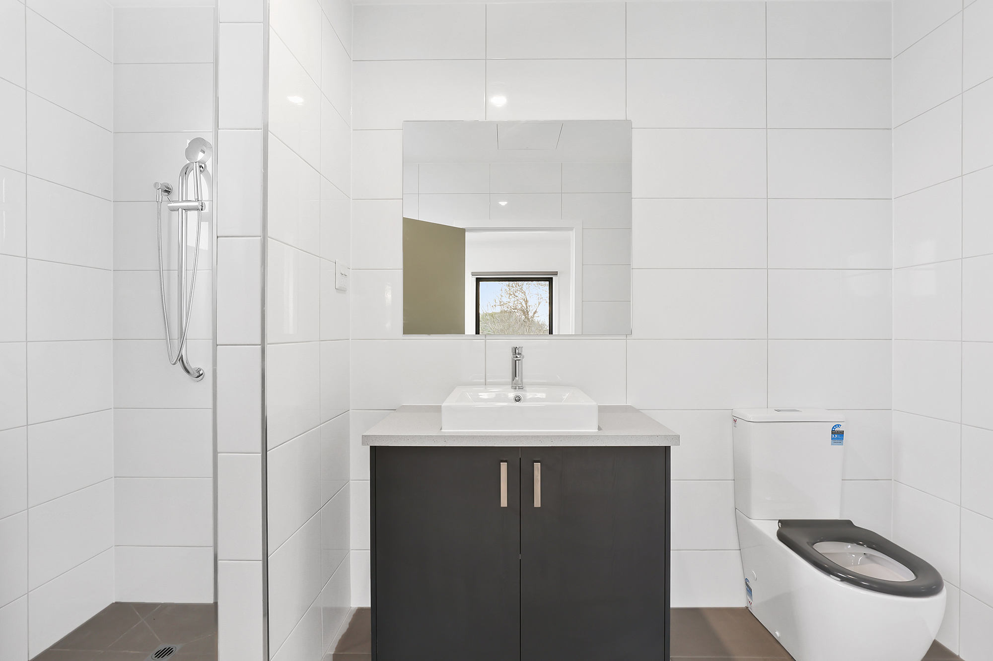 Modern 3 bedroom Improved Livability SDA - Ready for occupancy now! — Home image 13