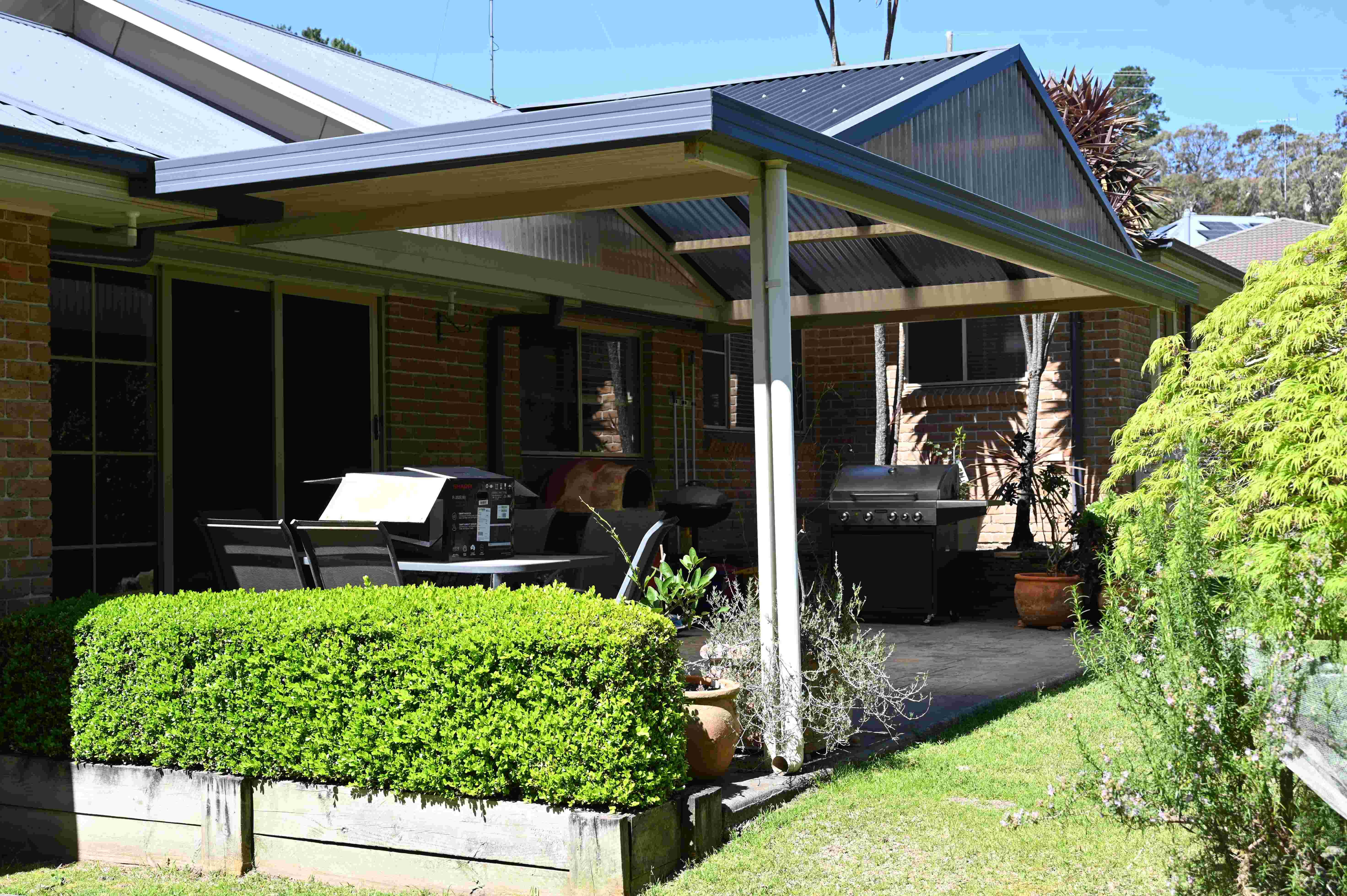 LOG BRIDGE HAZELBROOK — Home image 3