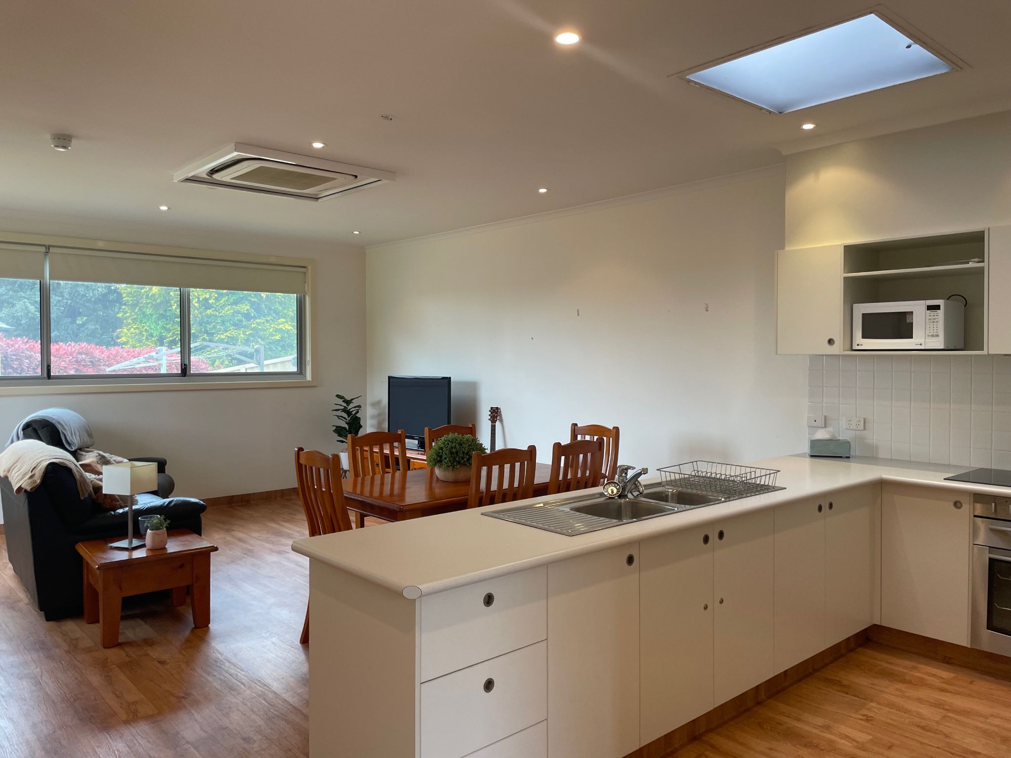 Self-Contained Villa's in the Heart of Orange — Home image 4