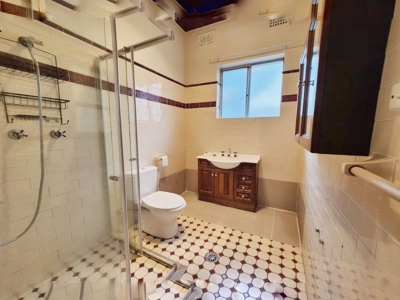 Charming and Accessible SIL Home in Amazing Location — Home image 7