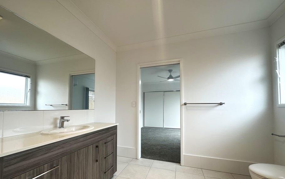 SIL Home in Fernvale — Home image 4