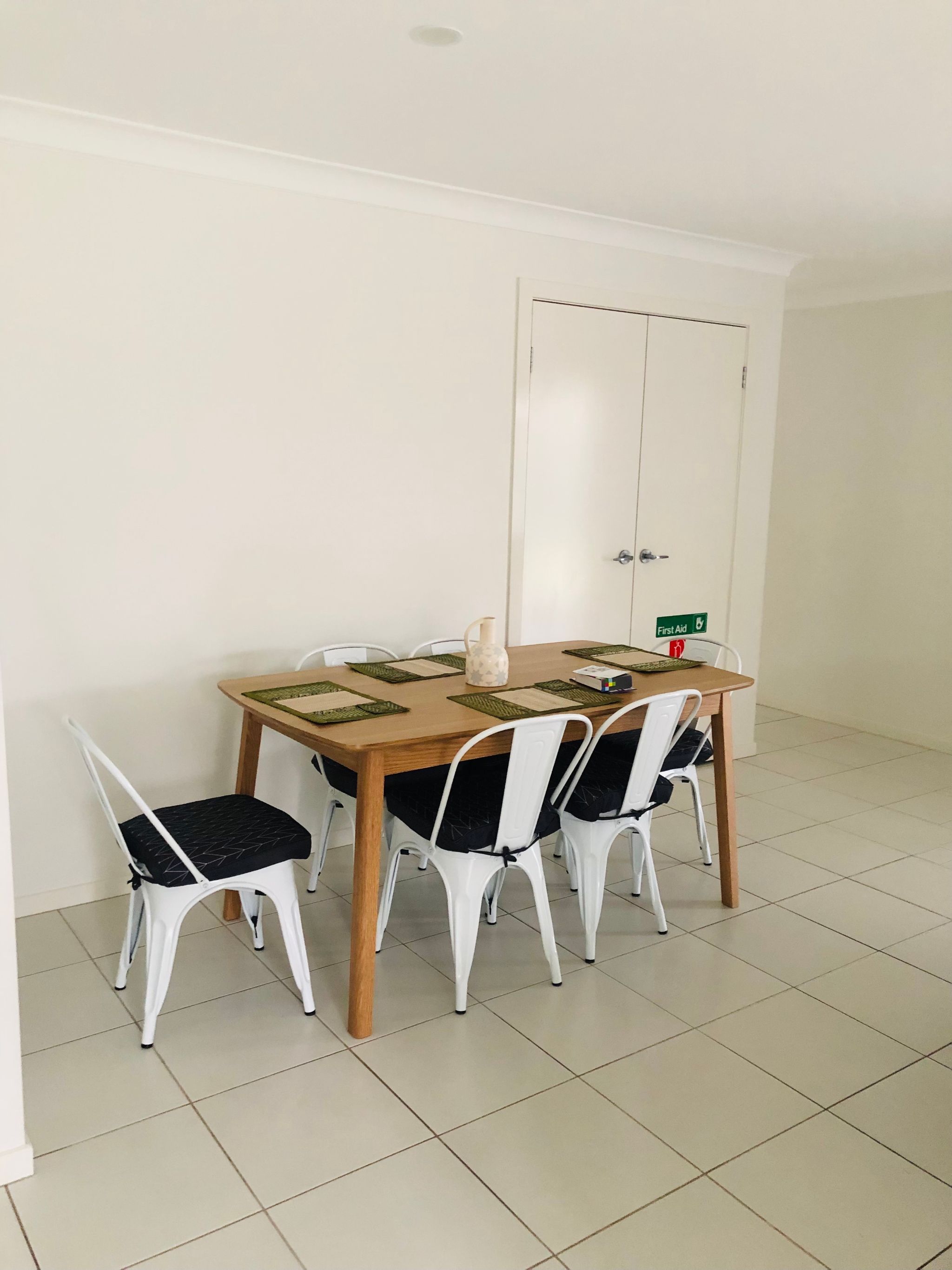 New home in Fern Bay — Home image 2