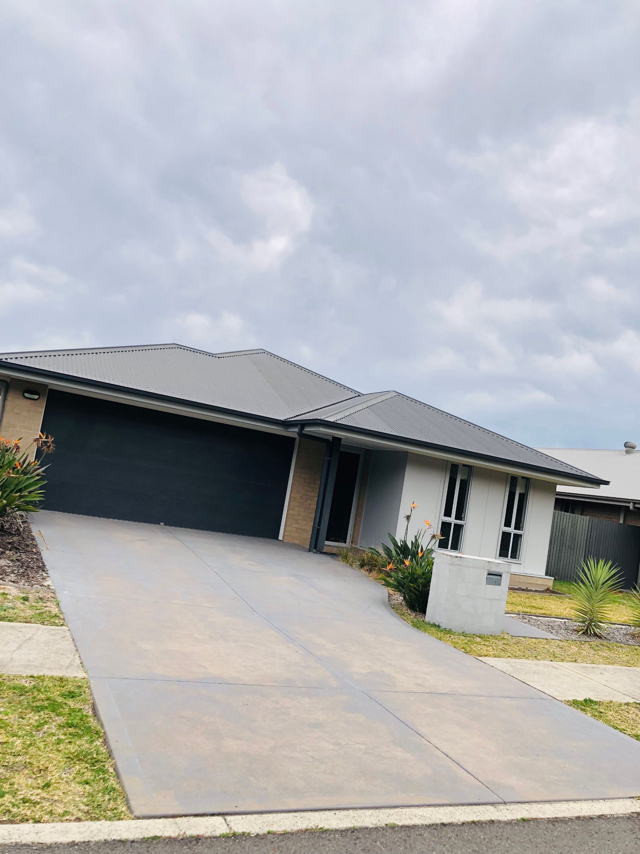 New home in Fern Bay — Home image 3