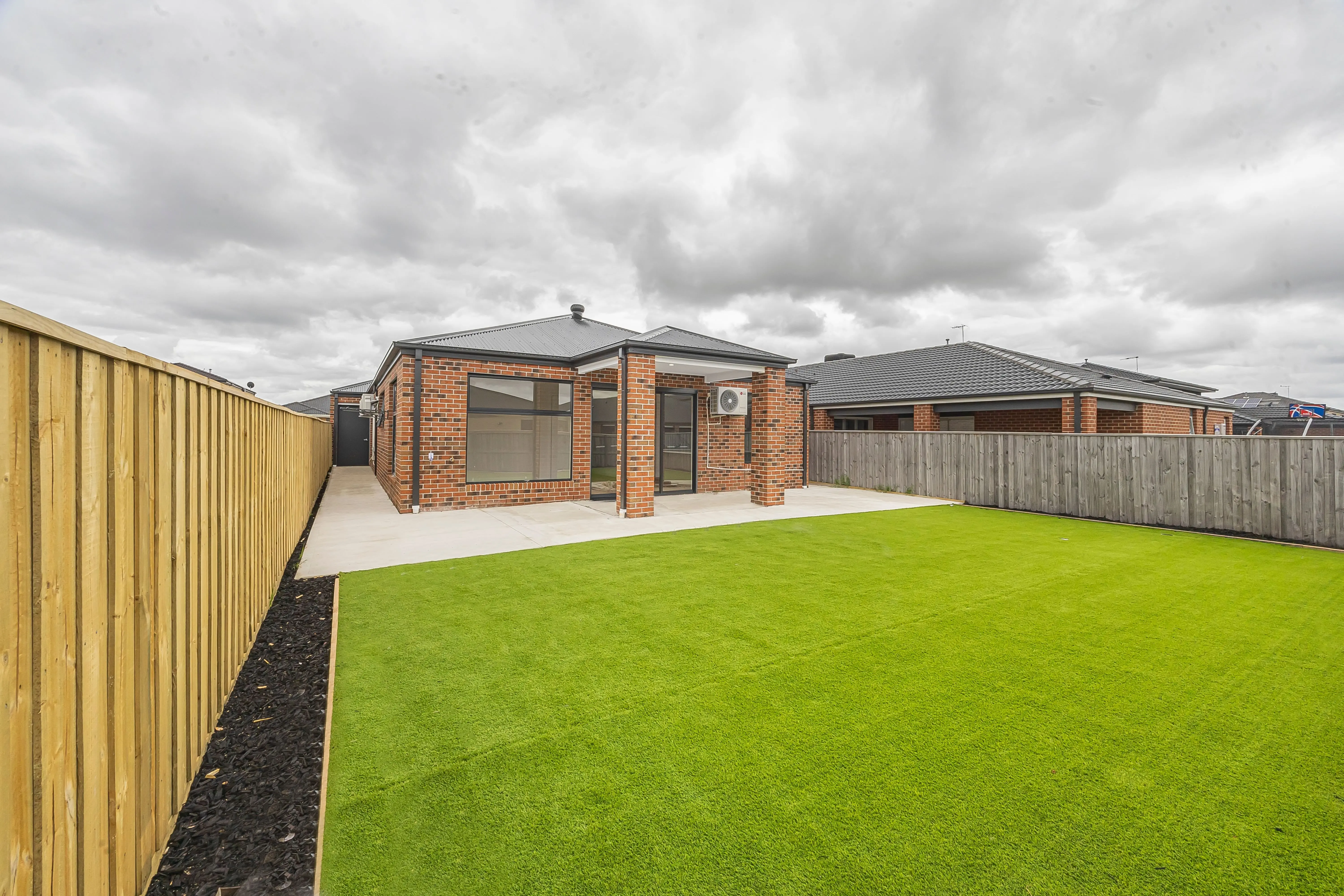 Rimple Way Beaconsfield — Home image 3