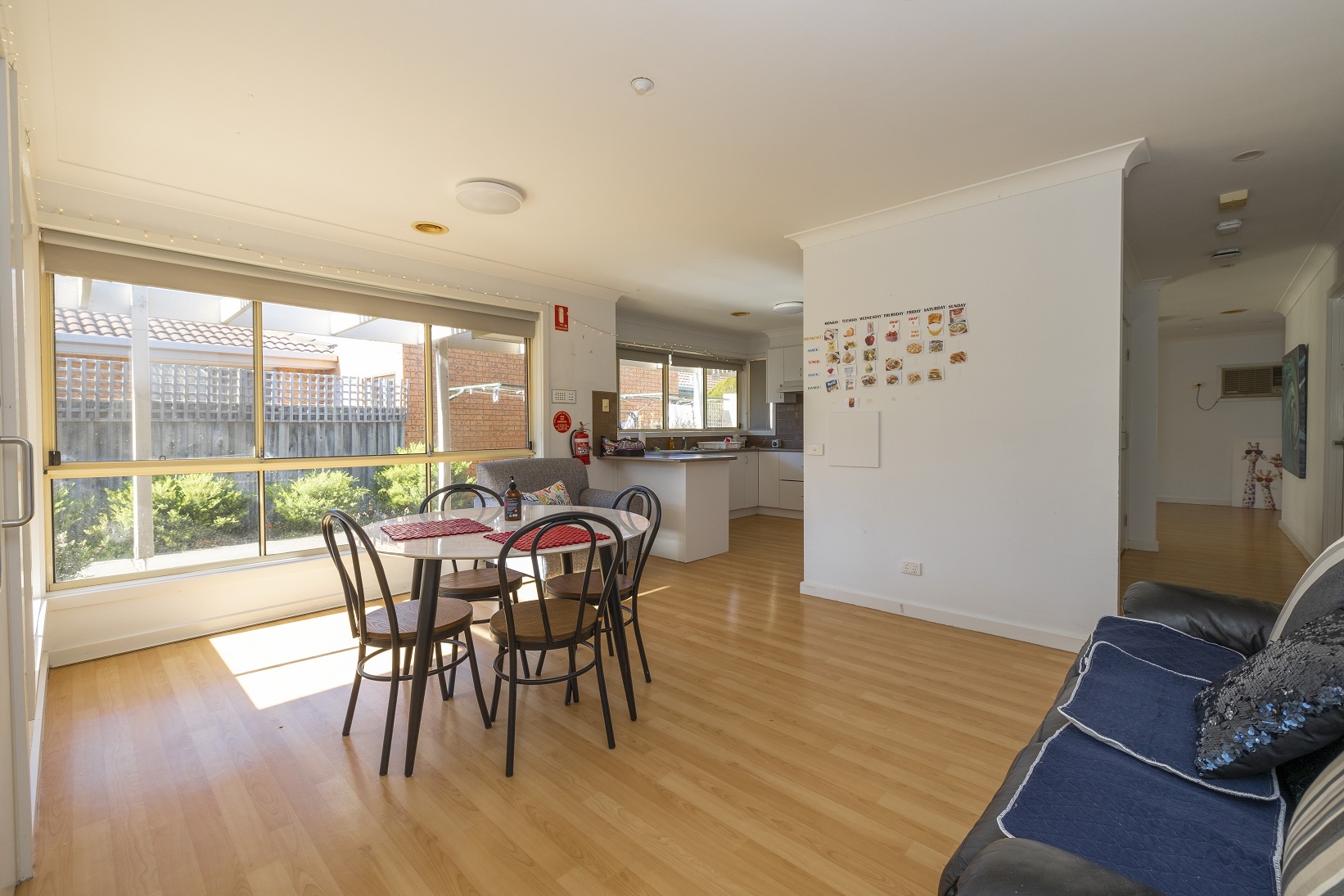 Charming unit close to all the amenities — Home image 3